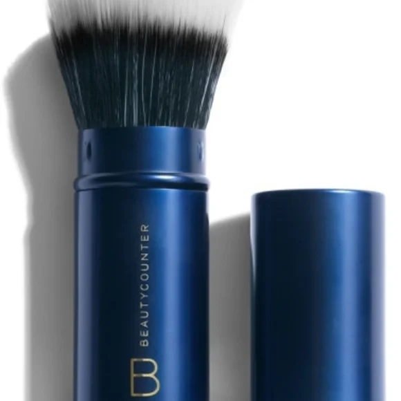 Beautycounter Retractable Foundation Brush | New in Box - Picture 5 of 6
